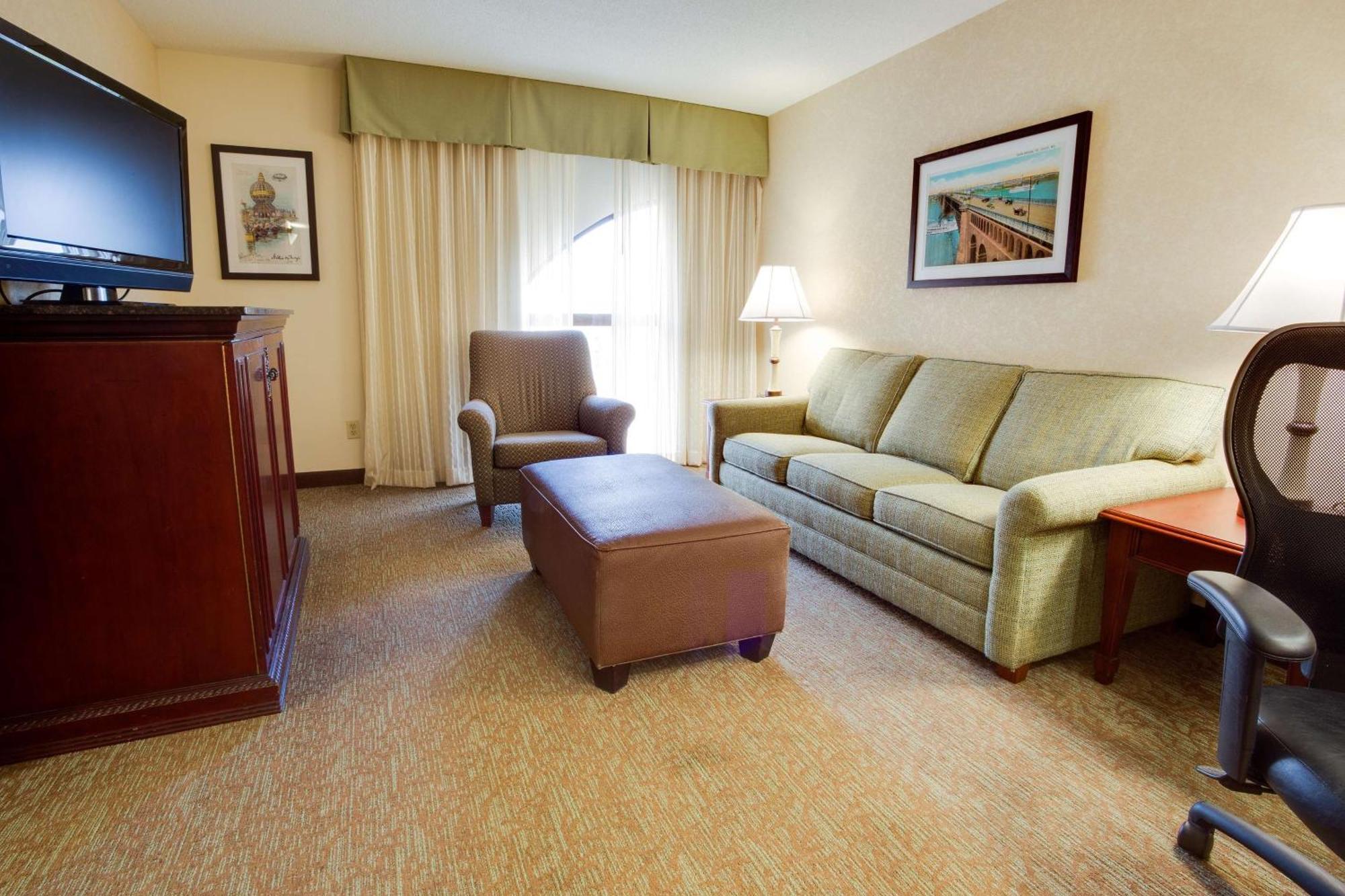Pear Tree Inn St Louis Convention Center Сент-Луис Экстерьер фото
